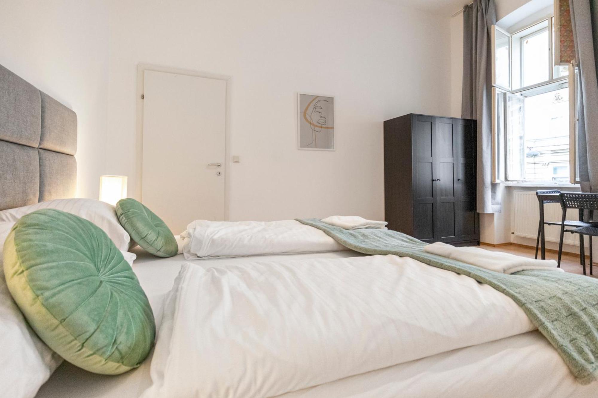 Amazing 2br Shared Only 7 Min To Wiener Stadthalle Apartamento *